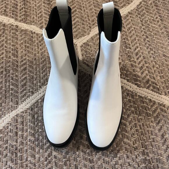 VINCE. Cecyl Chelsea Boot sz 6.5M - Picture 3 of 8